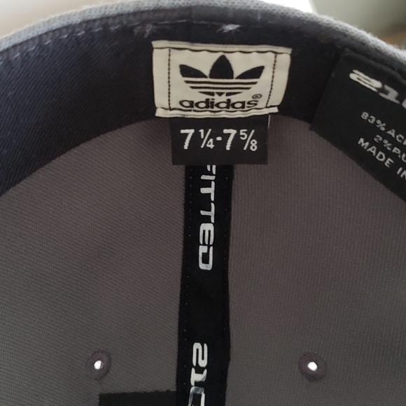 Hat - Picture 3 of 3